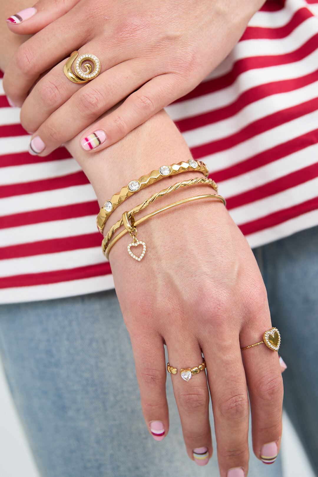 Bangles met hangende bloem charm