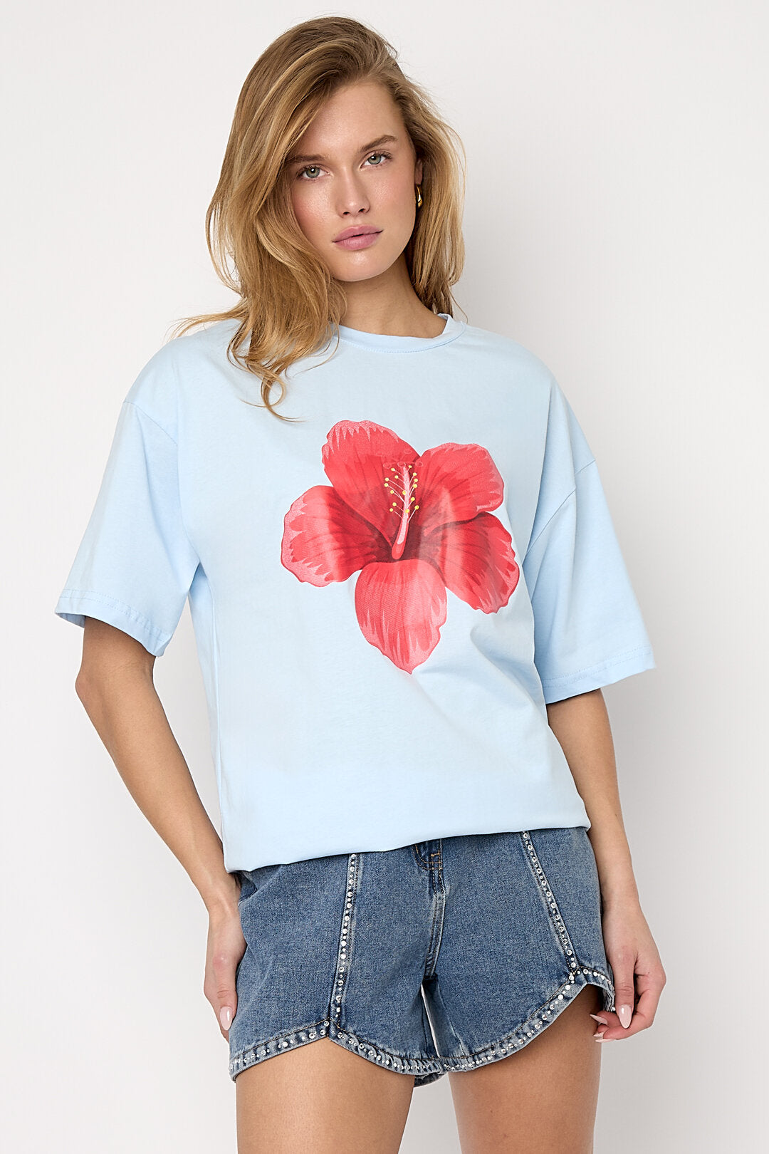 T-shirt met tropische bloemen