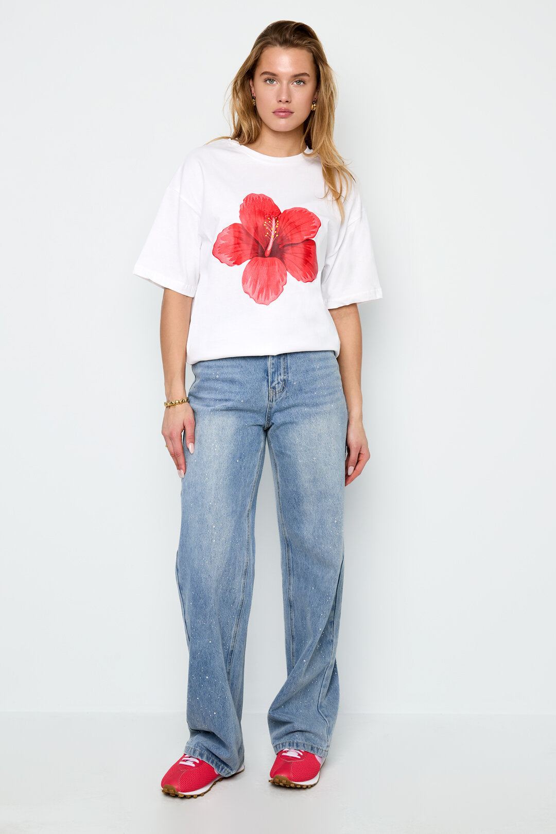 T-shirt met tropische bloemen